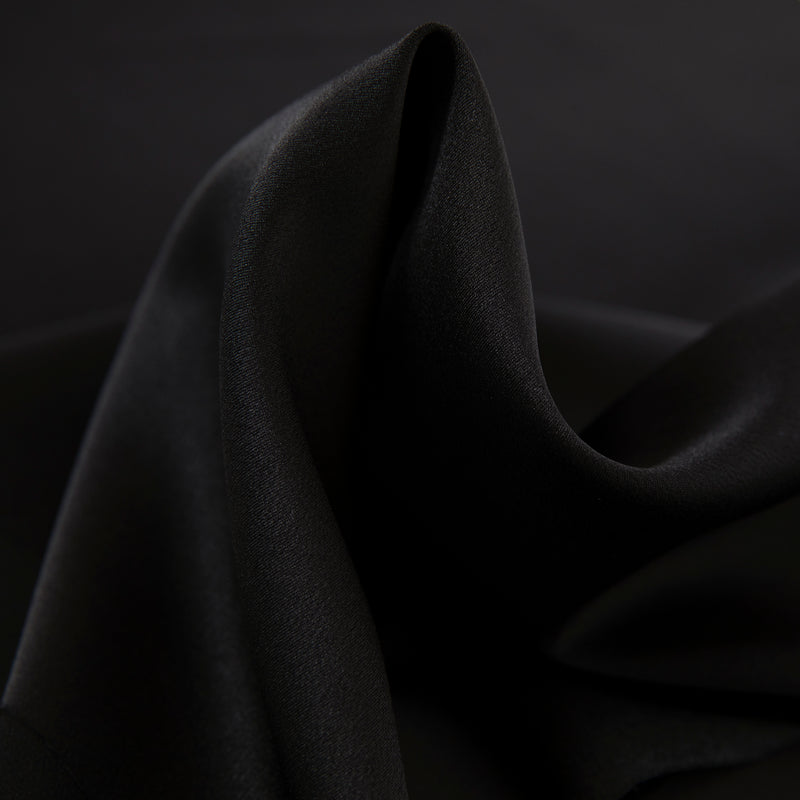    tecido_liso_para_vestidos_de_cerimonia_cetim_com_lycra_Ester_preto